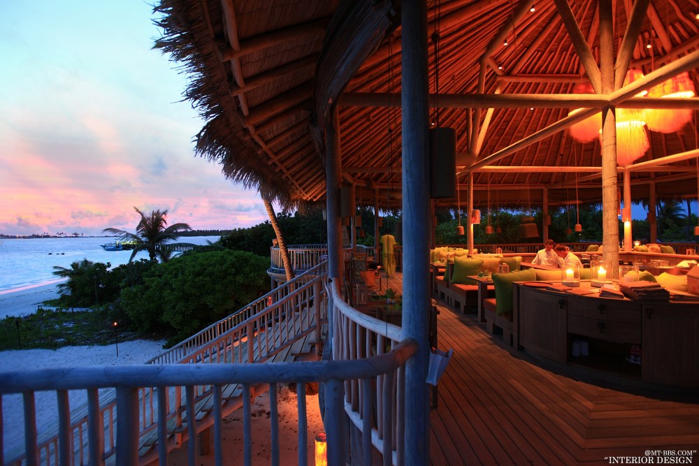 马尔代夫第六感拉姆度假村 Six-Senses-Laamu_39559383-H1-LEAF_sunset.jpg