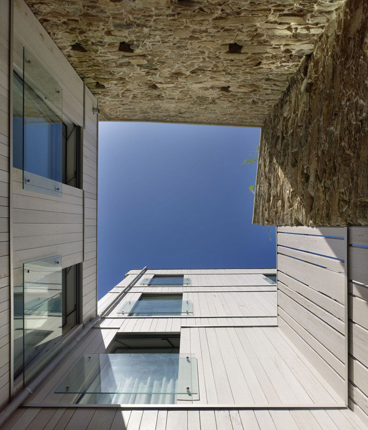 Rehabilitation-Hotel-Moure-Abalo-Alonso-Arquitectos-Santiago-de-Compostela-12.jpg