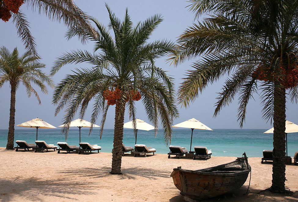 阿曼希格希湾第六感度假村 Six Senses Zighy Bay(HD版)_51776909-H1-975x660_beach.jpg