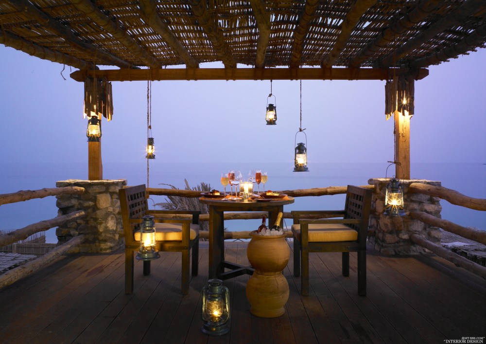 阿曼希格希湾第六感度假村 Six Senses Zighy Bay(HD版)_40760186-H1-Romantic_Dinner_Villa_Balcony1.jpg