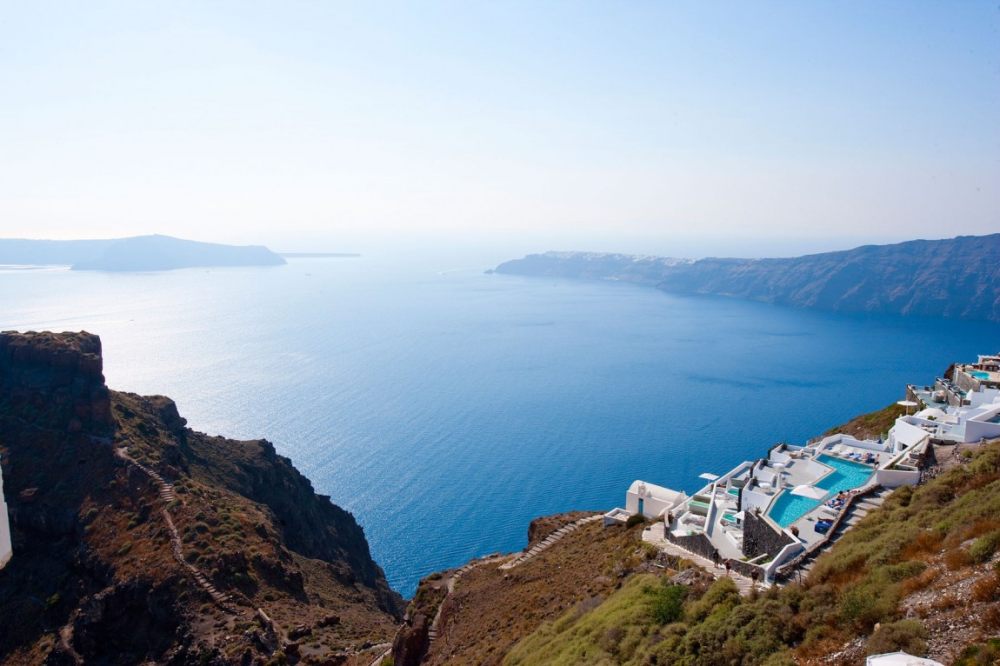 希腊费拉精品酒店Grace Santorini Hotel （Divercity & mplusm Architect..._Grace-Santorini-Hotel-00-1150x766.jpg