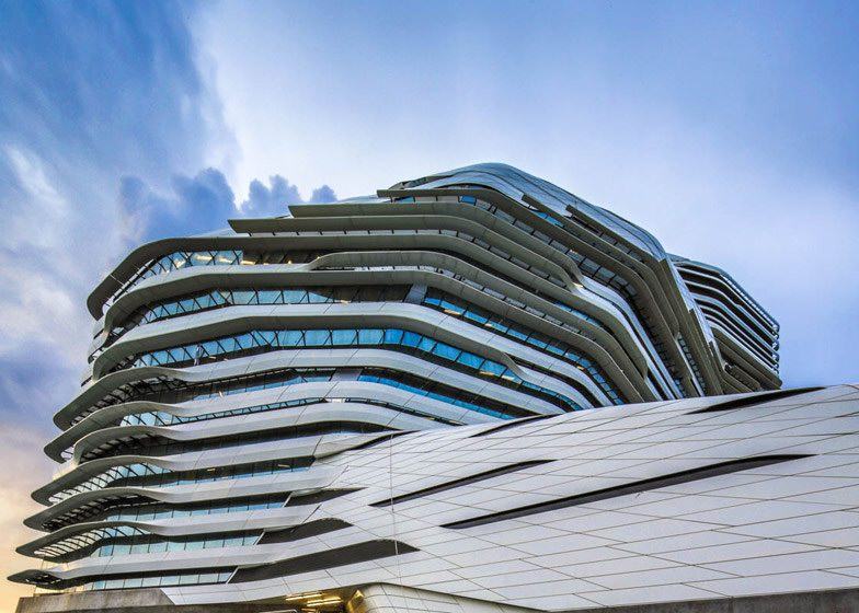 创新大厦在香港理工　　大学由扎哈·哈迪德建筑师事务所_Innovation-Tower-at-Hong-Kong-Polytechnic-University-4.jpg