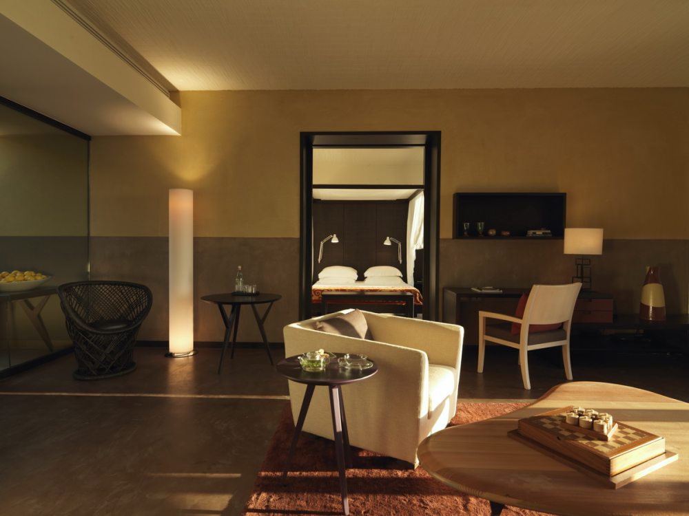 意大利西西里岛Verdura高尔夫度假村 ]Verdura Golf Spa Resort_Verdura-Golf-Spa-Resort-Grand-Suite-Living-Room-3317_调整大小.jpg