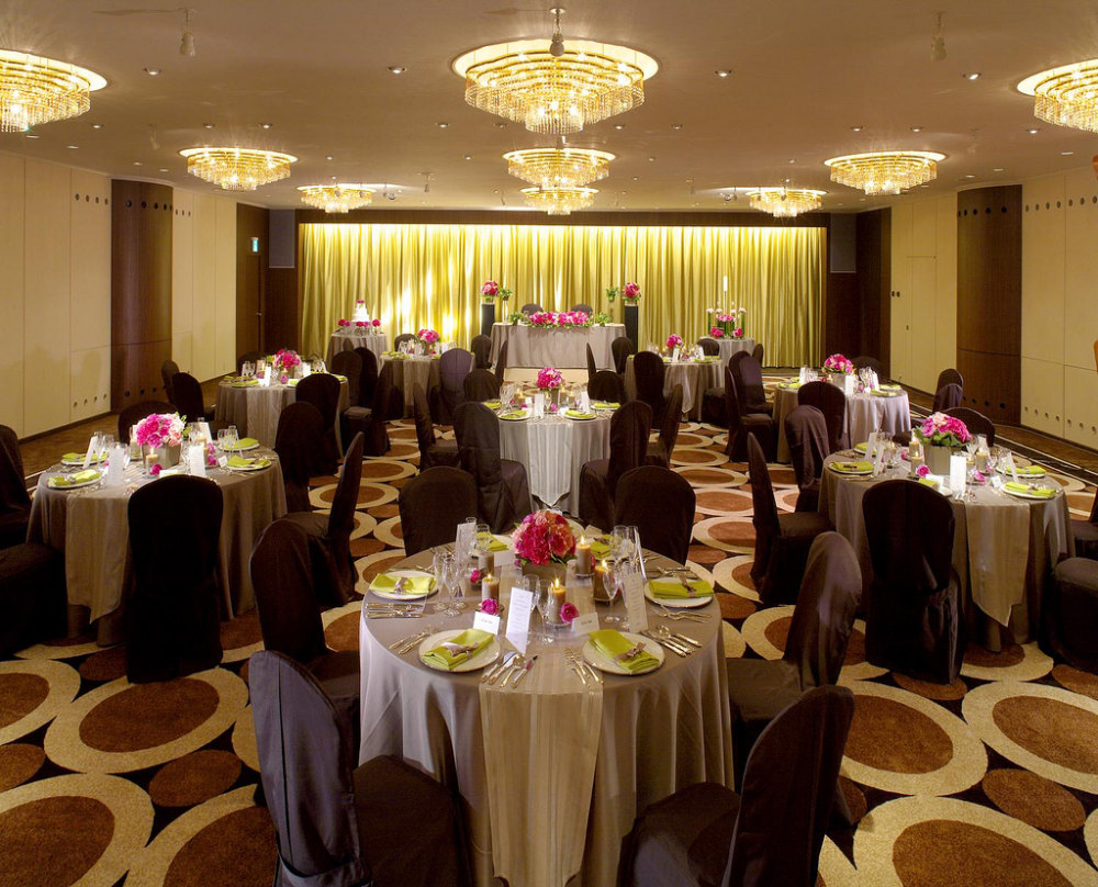 日本名古屋威斯汀城堡酒店The Westin Nagoya Castle Hotel_8)The Westin Nagoya Castle—Banquet room Gin, \\\\\\'silver\\\\\\', wedding .jpg