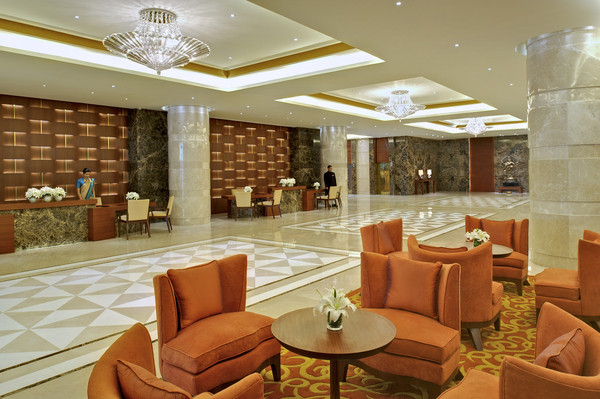 印度钦奈泰姬科罗曼德酒店 Taj Coromandel_Low_H0CHK_34173610_Lobby_Reception_2.jpg