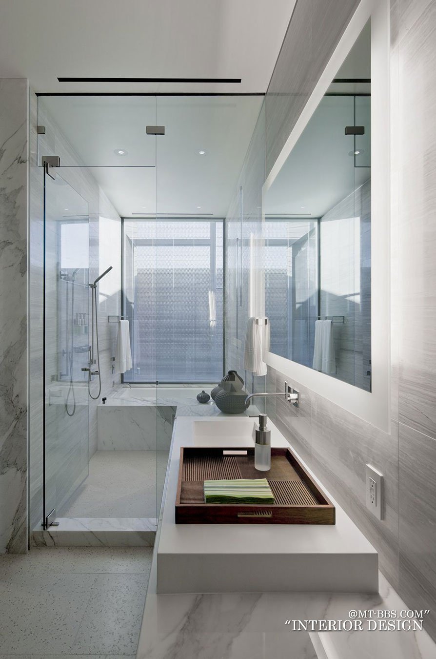 美国内华达州拉斯维加斯--The J2 Residence(别墅）_Bathroom-Shower-Marble-Tiles-Glass-Door-Massive-Modern-Home-in-Las-Vegas.jpg