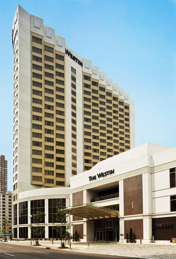 美国新泽西纽波特威斯汀酒店The Westin Jersey City Newport_1)The Westin Jersey City Newport—Exterior 拍攝者.jpg