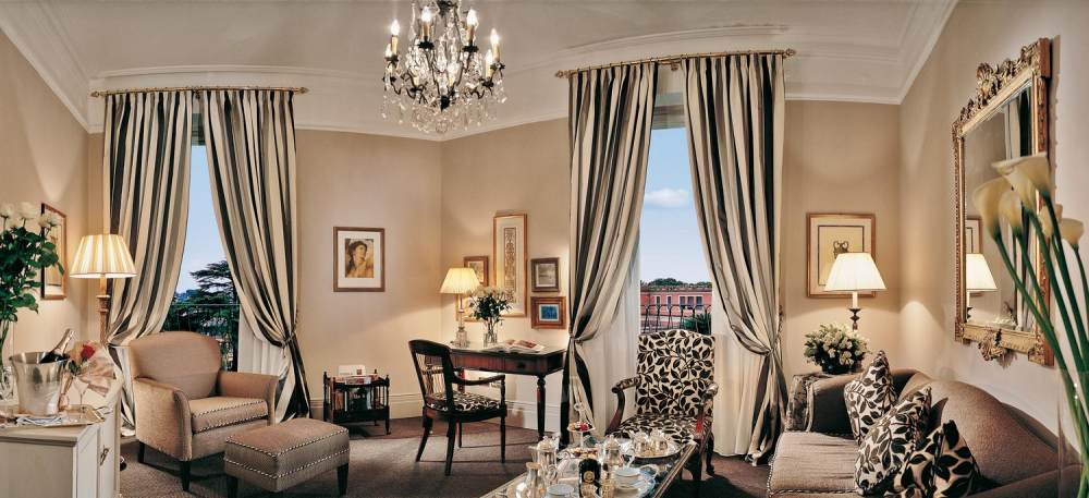 4)Hotel Eden—Royal Suite Living room 拍攝者.jpg