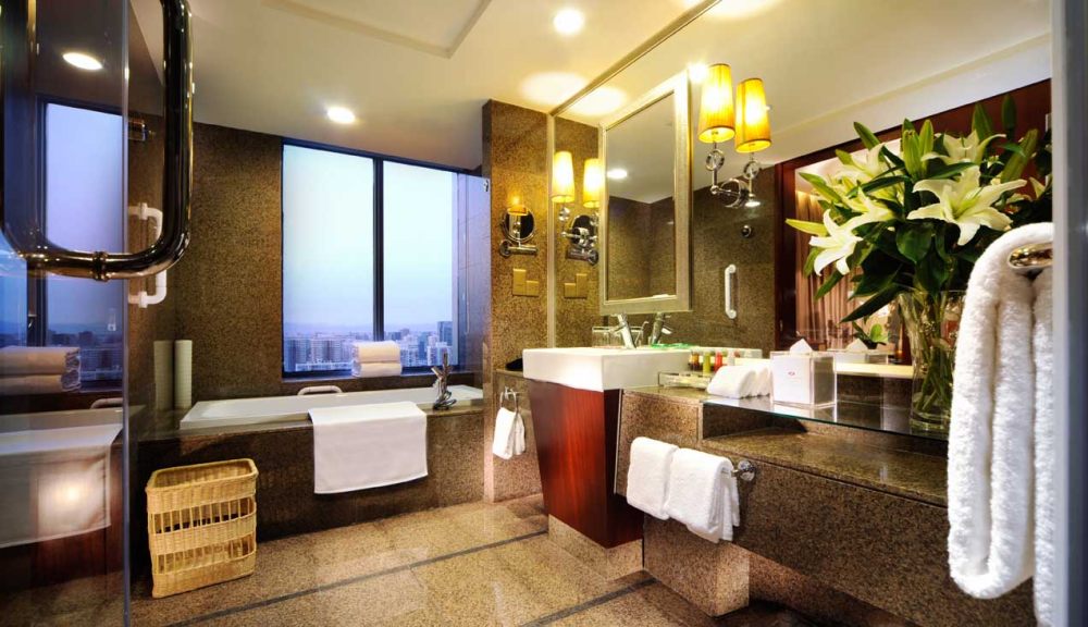 北京中关村皇冠假日酒店（Crowne Plaza Zhongguancun）_33096225-H1-GROOM_BATH_06.JPG