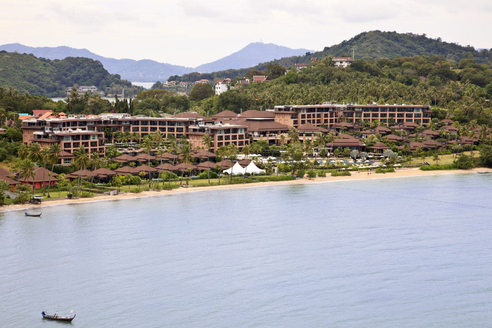 普吉岛攀瓦角雷迪森广场度假村 Radisson Plaza Resort Phuket Pa.._44477905-H1-Exterior_Beachfront.jpg