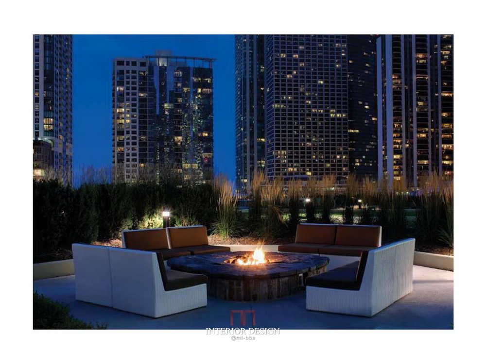 芝加哥雷迪森布鲁酒店 Radisson Blu Aqua Hotel Chicago_40114151-H1-Outdoor_Terrace_Firepit.jpg