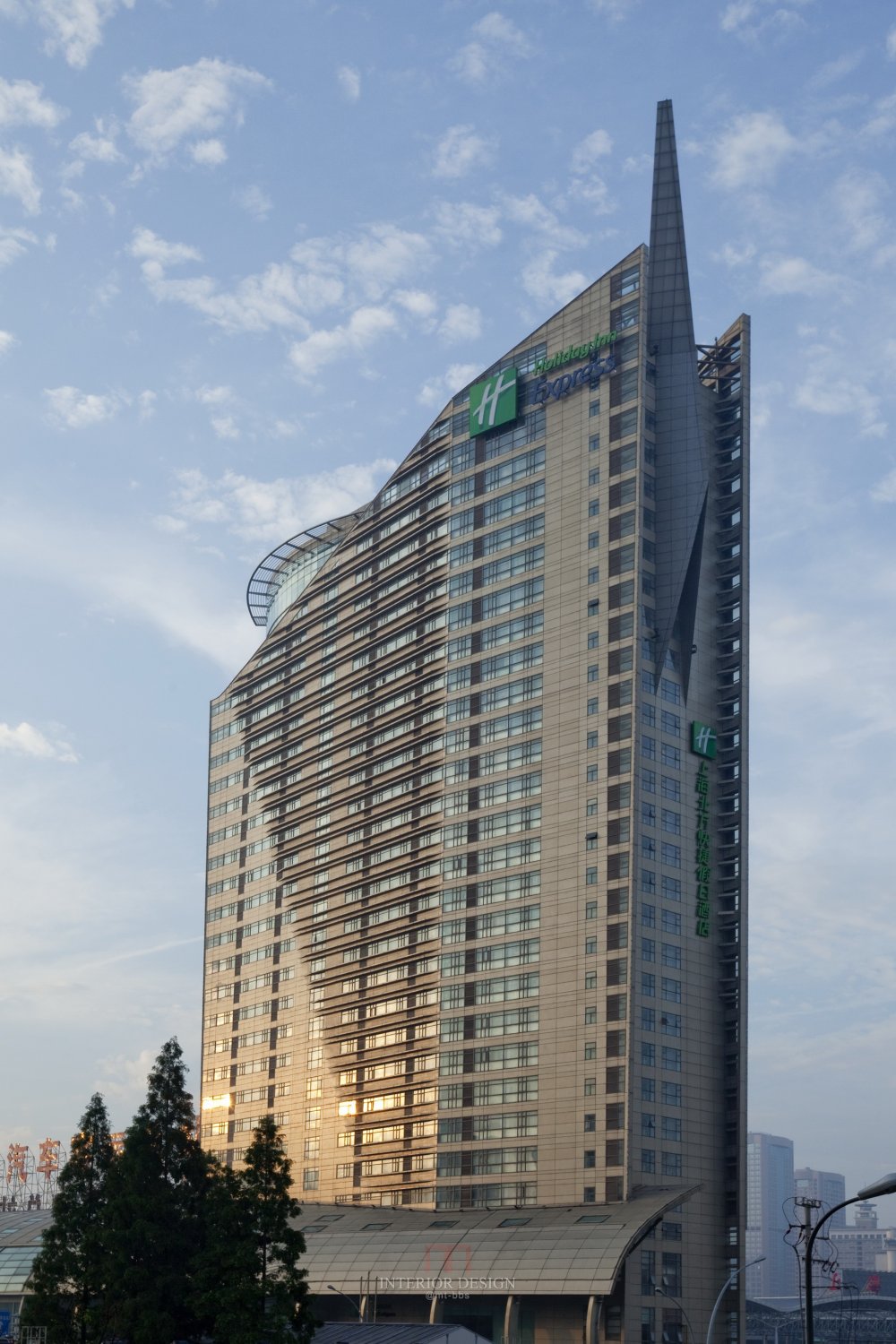 上海闸北假日酒店 Holiday Inn Express Zhabei Shanghai_32920832-H1-WELCM_EXTR_04.JPG