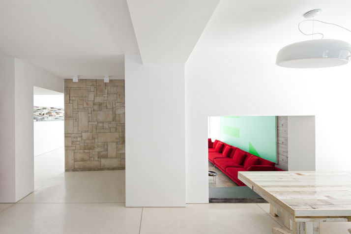 以色列别墅Renovation Of A Dov Carmi Urban Villa In Tel Aviv_Pitsou-Kedem-Architects-urban-villa-tel-aviv-yatzer-8.jpg