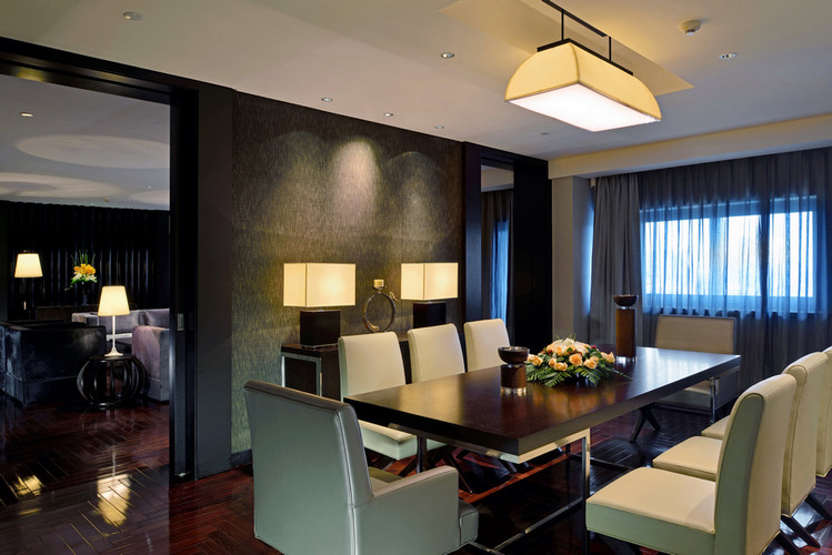 宁波逸东豪生大酒店 Howard Johnson IFC Plaza Ningbo_Presidential Suite Dining Room 总套房餐厅.jpg