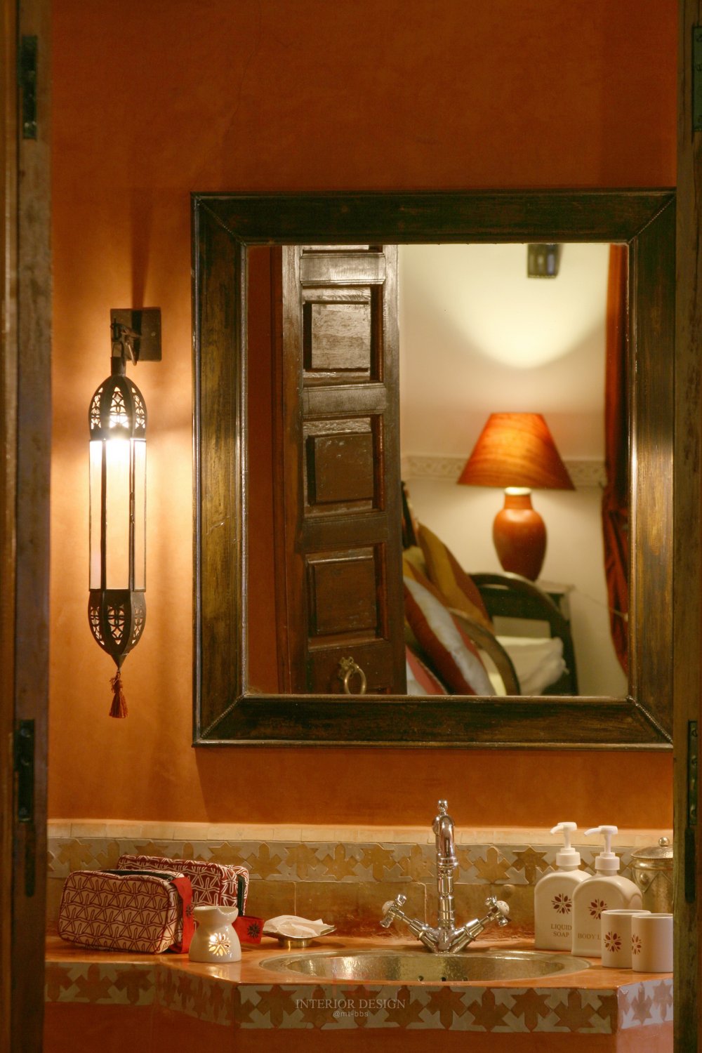 摩洛哥马拉喀什悦椿度假酒店 Angsana Riads Collection Morocco_27797752-H1-ANMK_GuestRoom_RiadBab Firdaus_Bathroom_PR0711.JPG