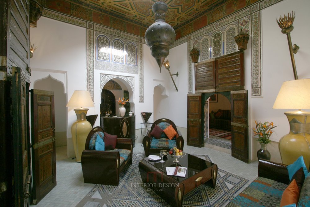 摩洛哥马拉喀什悦椿度假酒店 Angsana Riads Collection Morocco_27797767-H1-ANMK_GuestRoom_RiadSiSaid_Africaine Suite Lounge2 PR0711.JPG