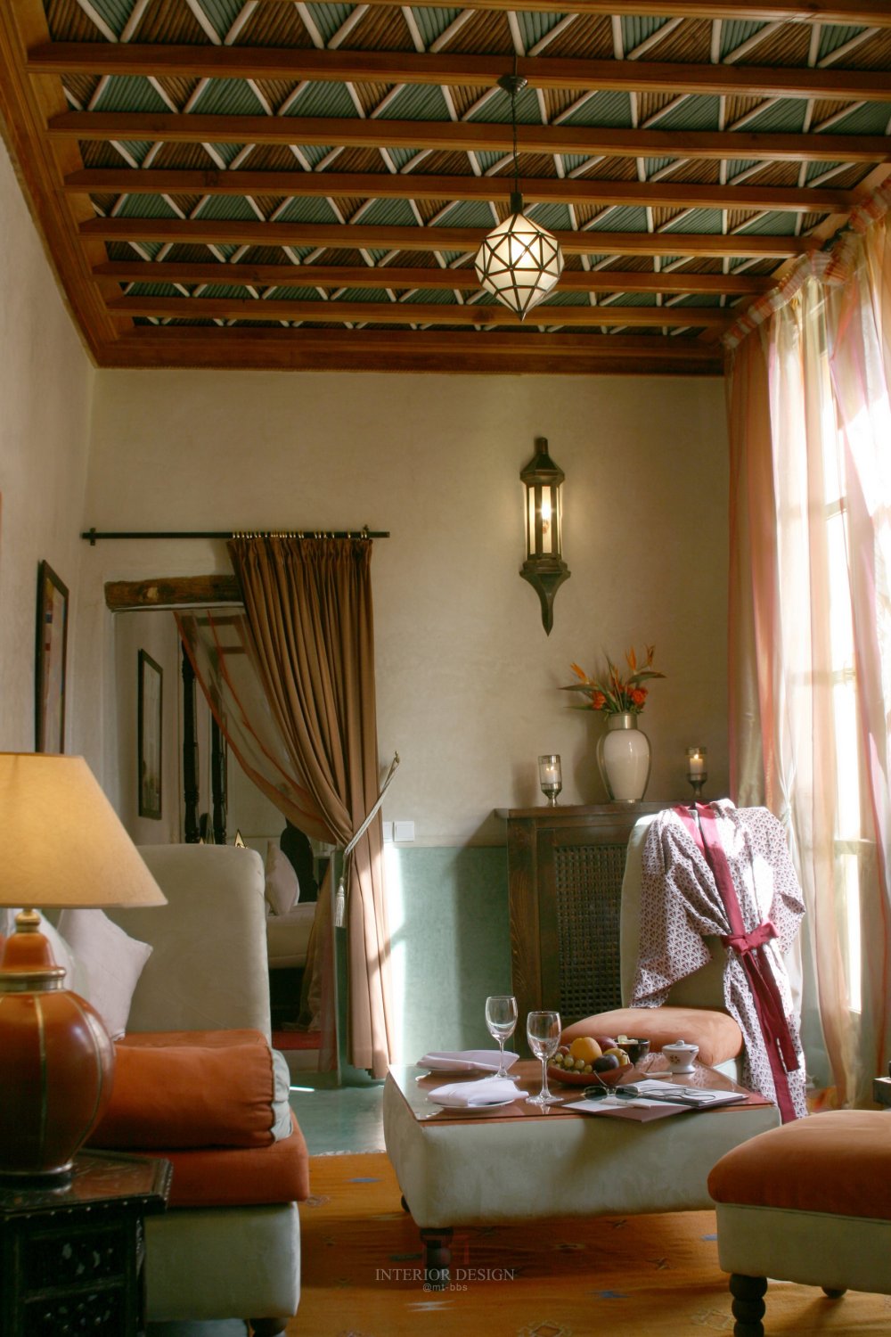 摩洛哥马拉喀什悦椿度假酒店 Angsana Riads Collection Morocco_27797786-H1-ANMK_GuestRoom_RiadSiSaid_Bahia_LivingArea_PR0711.JPG