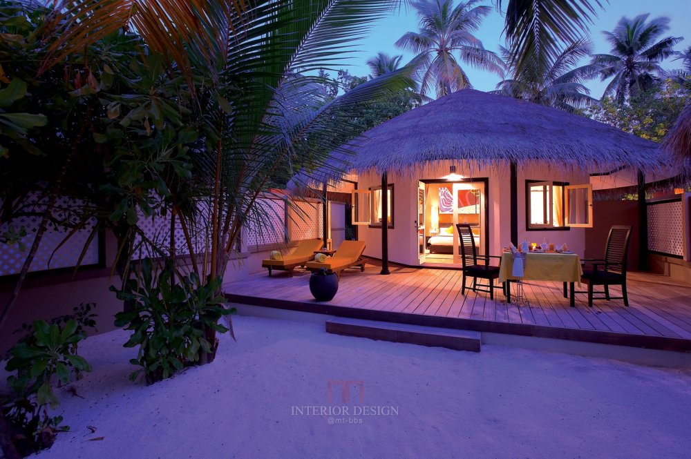 马尔代夫微拉瓦鲁悦椿度假村 Angsana Velavaru Maldives_27798518-H1-ANVE_GuestRoom_DeluxeBeahFrontVilla_ExteriorView_Angsana 45.jpg