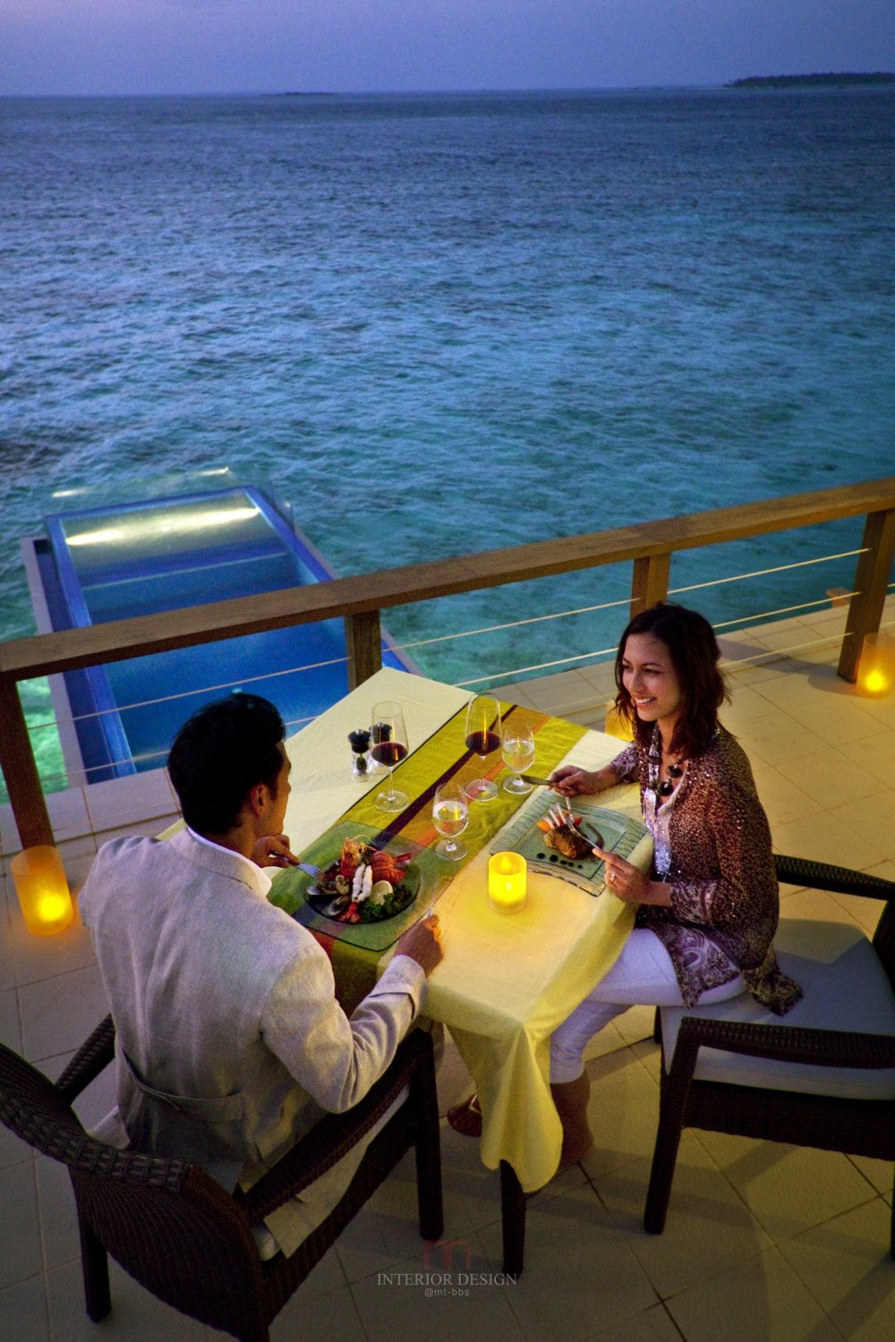 马尔代夫微拉瓦鲁悦椿度假村 Angsana Velavaru Maldives_27798534-H1-ANMVVE_FH_0109_Guestroom_InOcean dining_1952angle.JPG