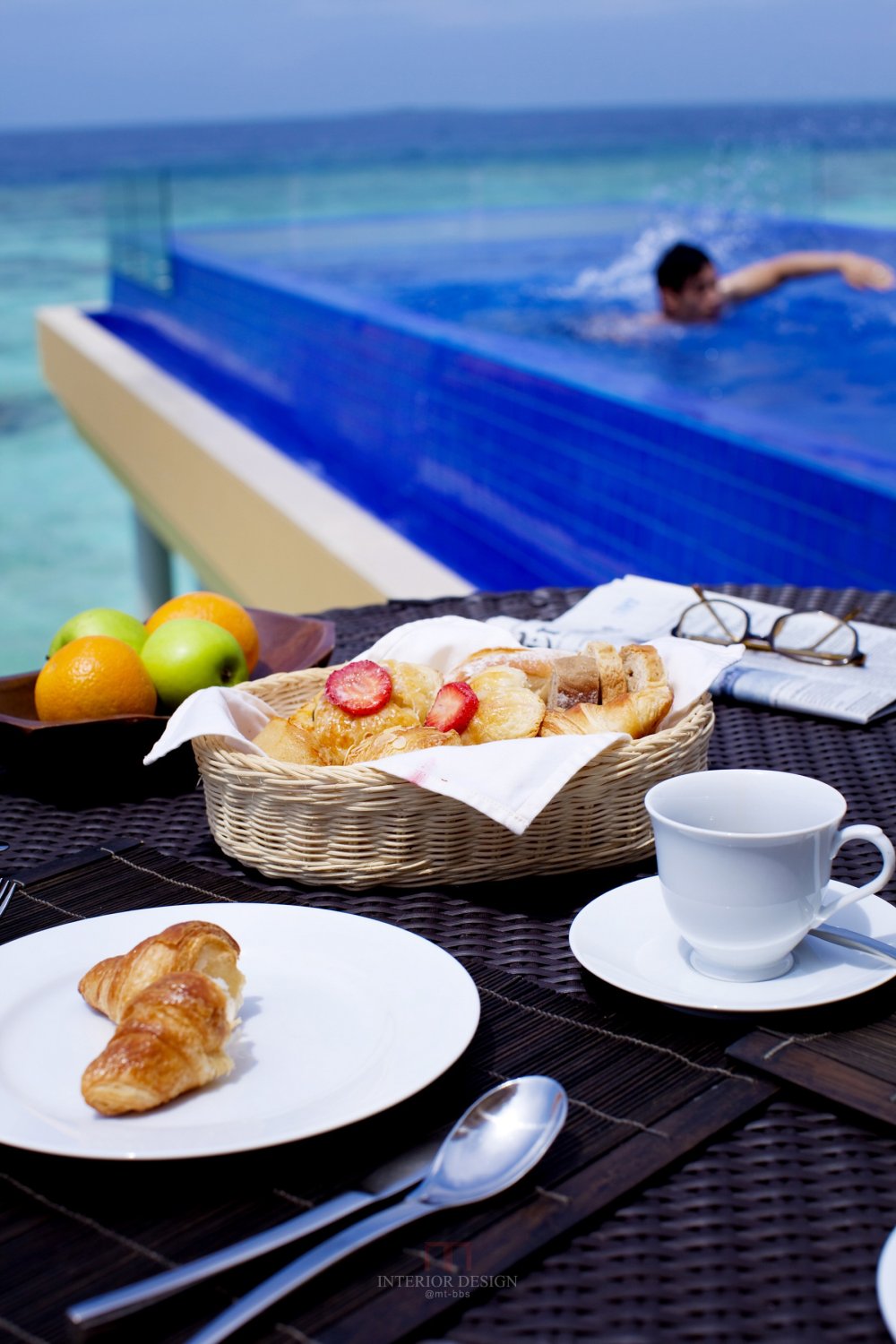 马尔代夫微拉瓦鲁悦椿度假村 Angsana Velavaru Maldives_27799016-H1-ANMVVE_FH_0109_Guestroom_Pool Breakfast_172693.JPG