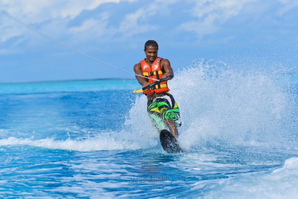 马尔代夫微拉瓦鲁悦椿度假村 Angsana Velavaru Maldives_41947281-H1-Angsana_Velavaru_Wakeboard_9106.jpg