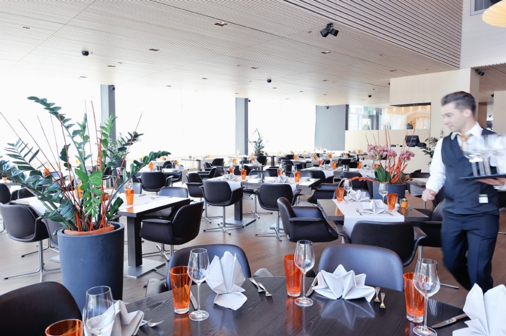 瑞士卢塞恩丽笙酒店 Radisson Blu Hotel, Lucerne_48303244-H1-Restaurant_2.jpg