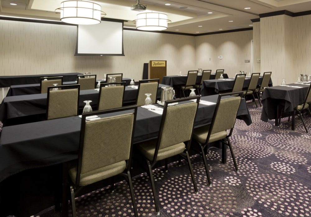 美国法戈丽笙酒店 Radisson Hotel Fargo_52802797-H1-Radisson_Fargo-MeetingRoom.jpg