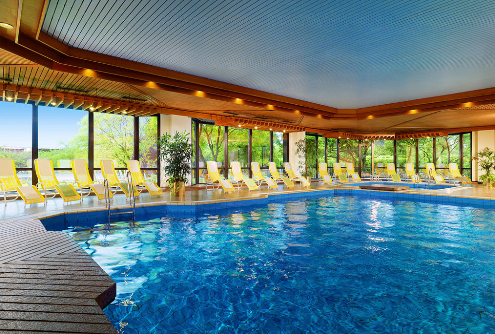 5)The Westin Bellevue, Dresden—Pool 拍攝者.jpg