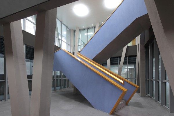 Kokaistudios-library-staircase-Tetrarc--600x400.jpg