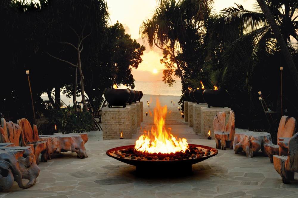 马尔代夫北阿里环礁W水疗度假酒店_18)W Retreat &amp_ Spa - Maldives—Fire pit 拍攝者.jpg