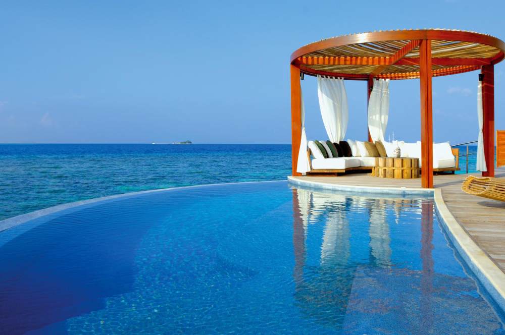 马尔代夫北阿里环礁W水疗度假酒店_22)W Retreat &amp_ Spa - Maldives—Seascape Escape Pool 拍攝者.jpg