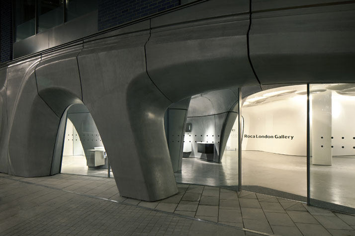 罗卡画廊展示空间（扎哈·哈迪德建筑师事务所设计）_Roca-London-Gallery-Zaha-Hadid-Architects-photo-Luke-Hayes-yatzer-5.jpg