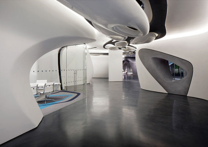 罗卡画廊展示空间（扎哈·哈迪德建筑师事务所设计）_Roca-London-Gallery-Zaha-Hadid-Architects-photo-Luke-Hayes-yatzer-6.jpg