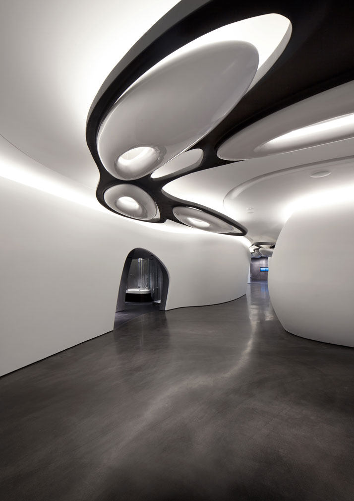 罗卡画廊展示空间（扎哈·哈迪德建筑师事务所设计）_Roca-London-Gallery-Zaha-Hadid-Architects-photo-Luke-Hayes-yatzer-8.jpg