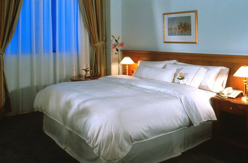 3)The Westin Jeddah—Guest Room Featuring Heavenly Bed 拍攝者.jpg