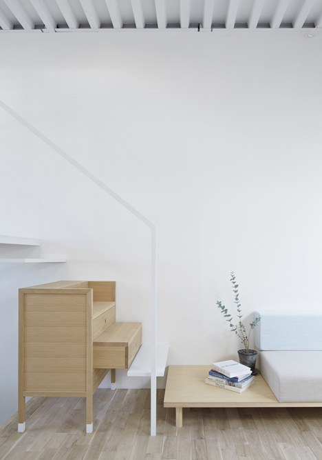 Tato Architects作品--日本前桥市某公寓_dezeen_House-in-Itami-by-Tato-Architects_3.jpg