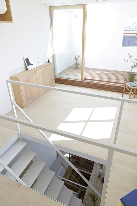 Tato Architects作品--日本前桥市某公寓_dezeen_House-in-Itami-by-Tato-Architects_17.jpg