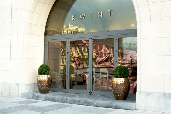 布鲁塞尔Kwint 餐厅_Kwint-Brussels-by-Studio-Arne-Quinze_yatzer_9.jpg
