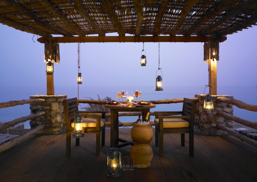 阿曼希格希湾第六感度假村 Six Senses Zighy Bay_40760186-H1-Romantic_Dinner_Villa_Balcony1.jpg