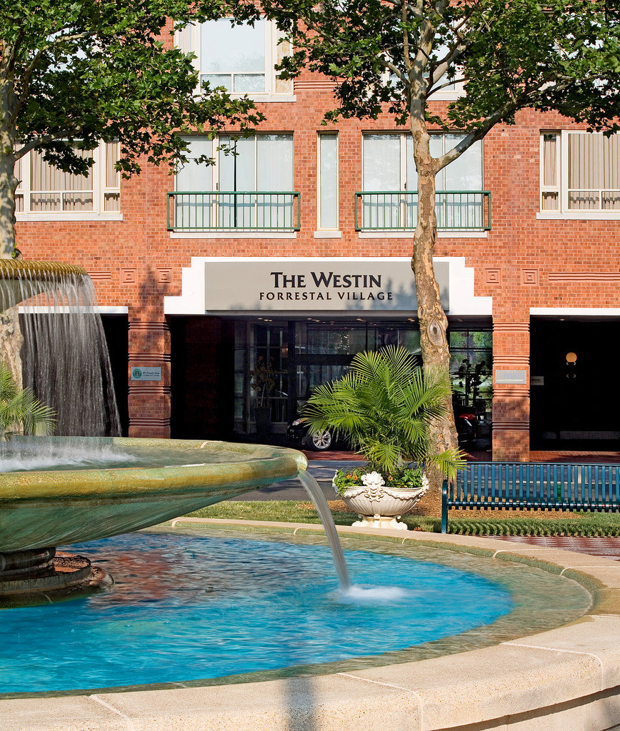 12)The Westin Princeton at Forrestal Village—Exterior 拍攝者.jpg