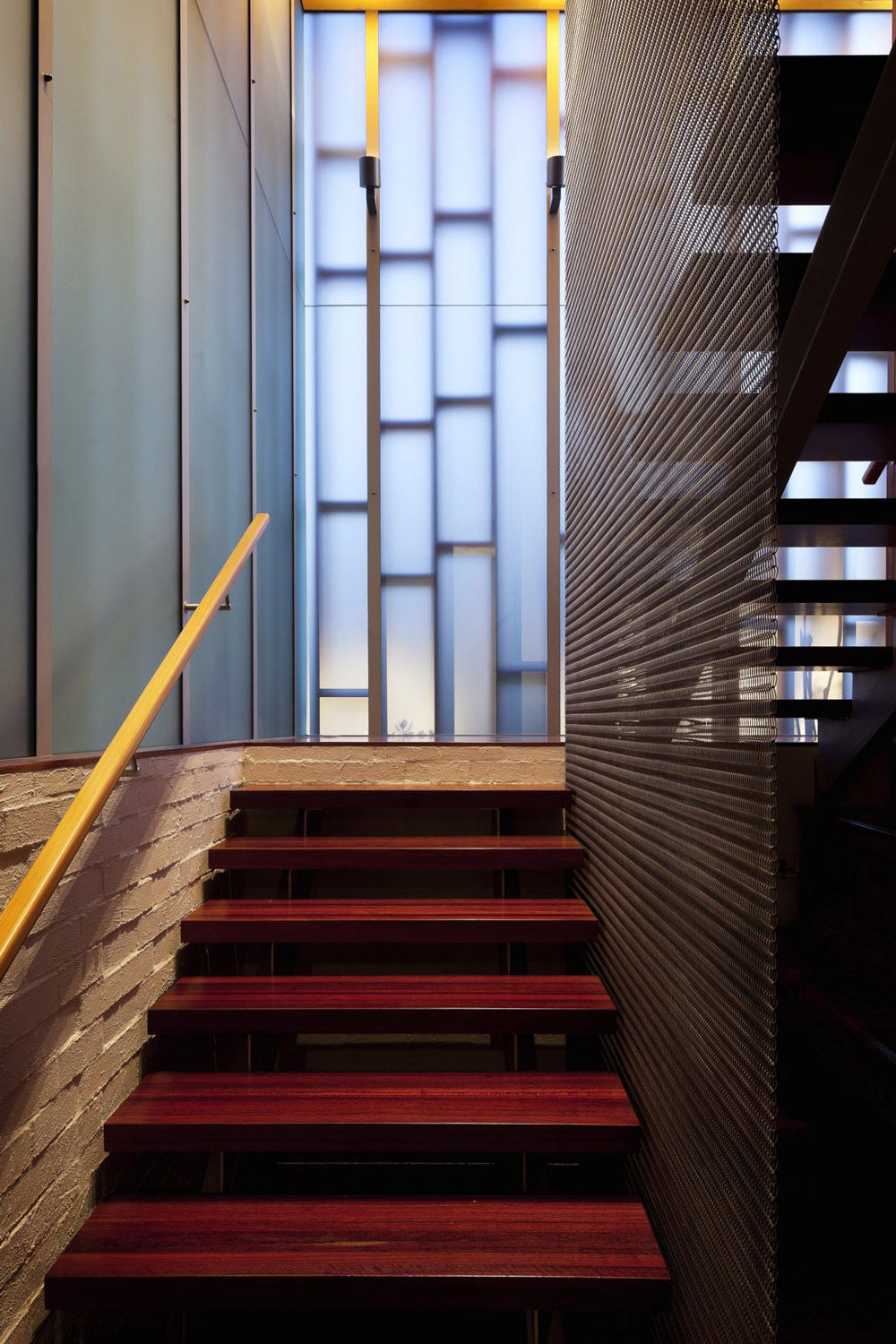 新西兰奥克兰别墅(The Brown Vujcich House)_Stairs-1950-60s-Home-in-Auckland.jpg