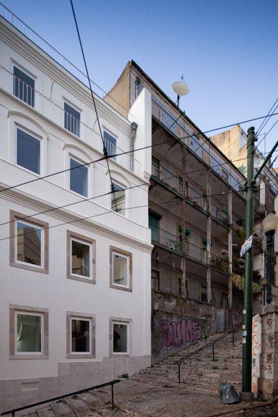 十九世纪末期的楼宇复修Building rehabilitation in Calçada do L_53f52a5fad16412caf235a677588d215.jpg