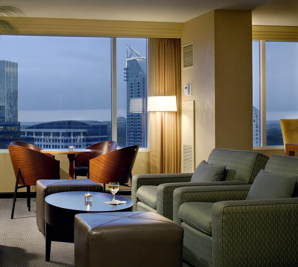 美国巴克海特区亚特兰大威斯汀酒店The Westin Atlanta_10)The Westin Buckhead Atlanta—Club Lounge 拍攝者.jpg