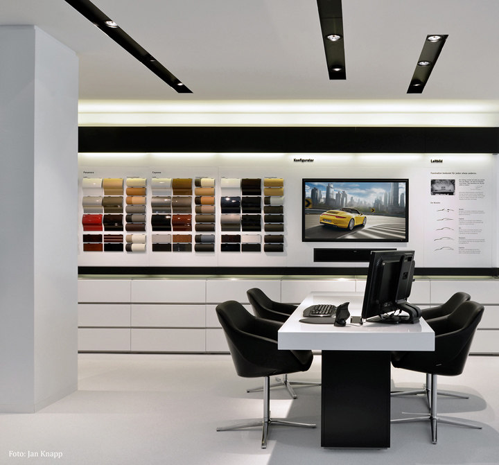 Porsche-showroom-by-The-Store-Designers-03.jpg