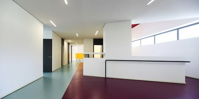 贝加莫学校 / Tomas Ghisellini Architects_114448xxe593o66396o5s3.jpg