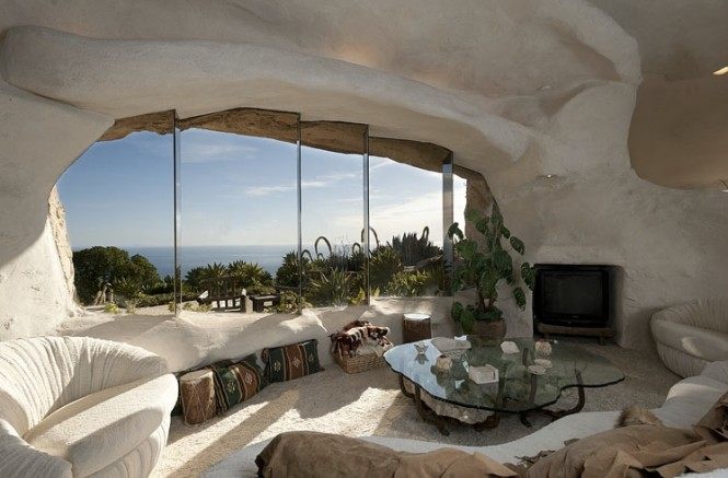 Flintstone-style-cave-house-living-room-665x437.jpeg