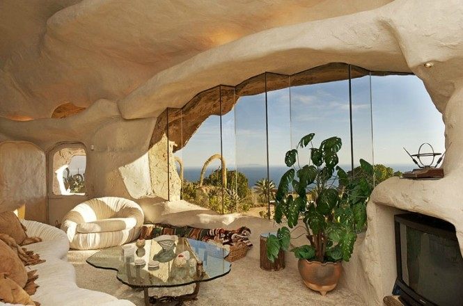 新石器的宁静--Flintstones Style House In Malibu_stone-style-house-665x440.jpg