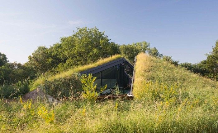 dissappearing-pit-house-entrance-700x429.jpeg