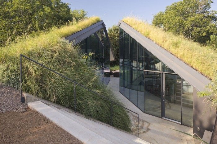 pit-house-entrance-turf-roof-hill-700x467.jpeg