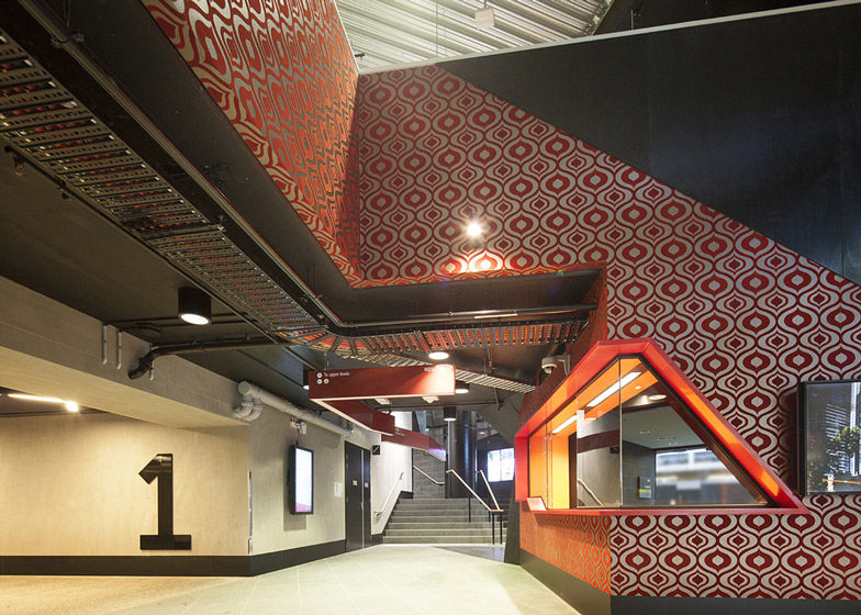 dezeen_RMIT-Swanston-Academic-Building-by-Lyons_ss_10.jpg